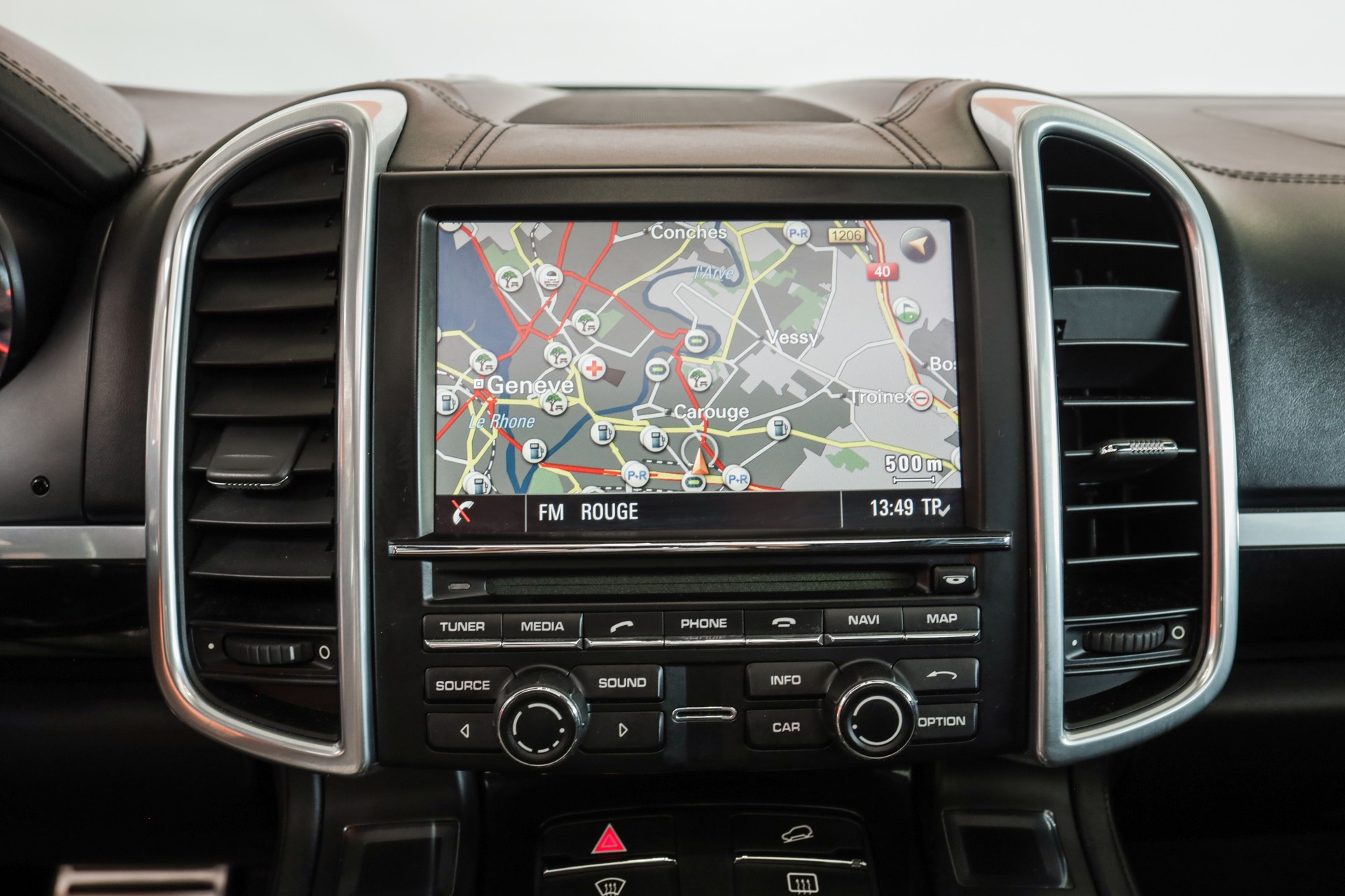 PORSCHE Cayenne S-image-15
