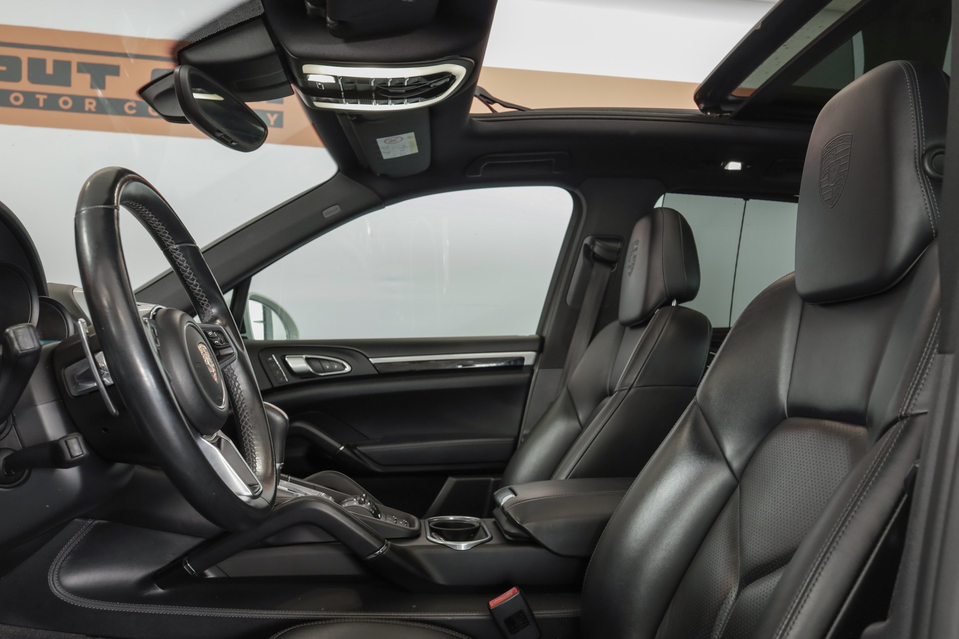 PORSCHE Cayenne S-image-9