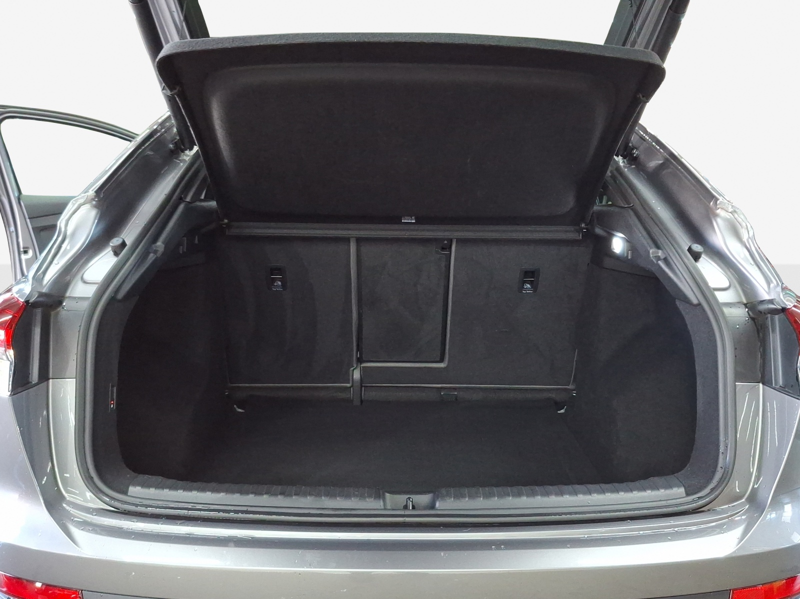 AUDI Q4 Sportback e-tron 50 quattro-image-13