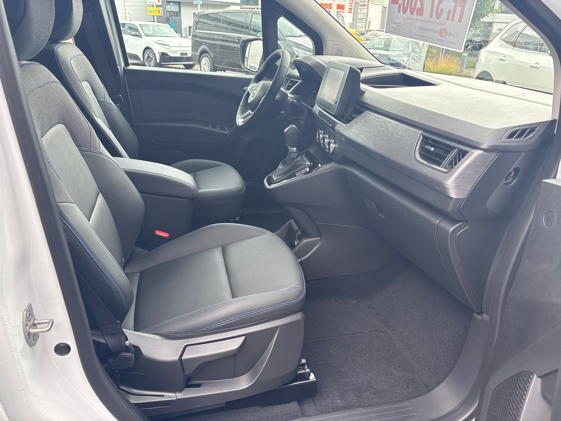 NISSAN Townstar Kombi 1.3 DIG-T L2 N-Connecta DCT-image-13