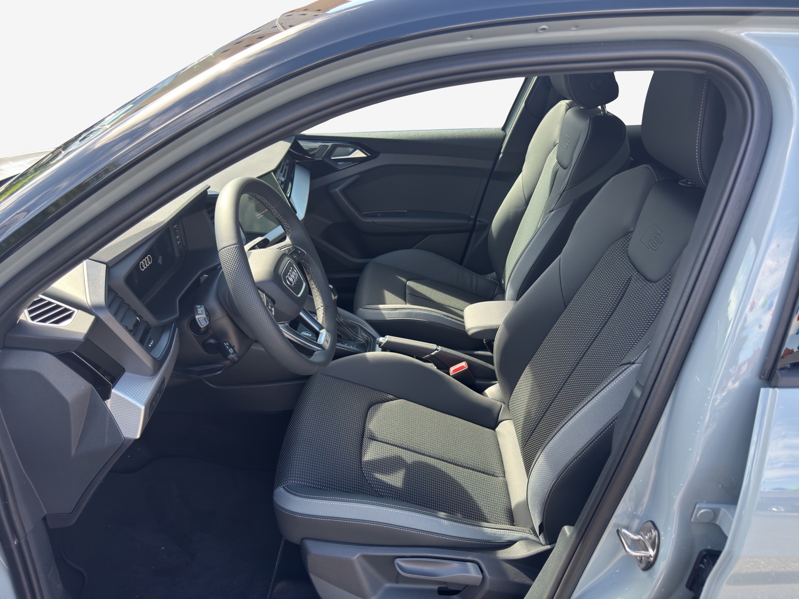 AUDI A1 Sportback 35 TFSI S Line S-tronic-image-7