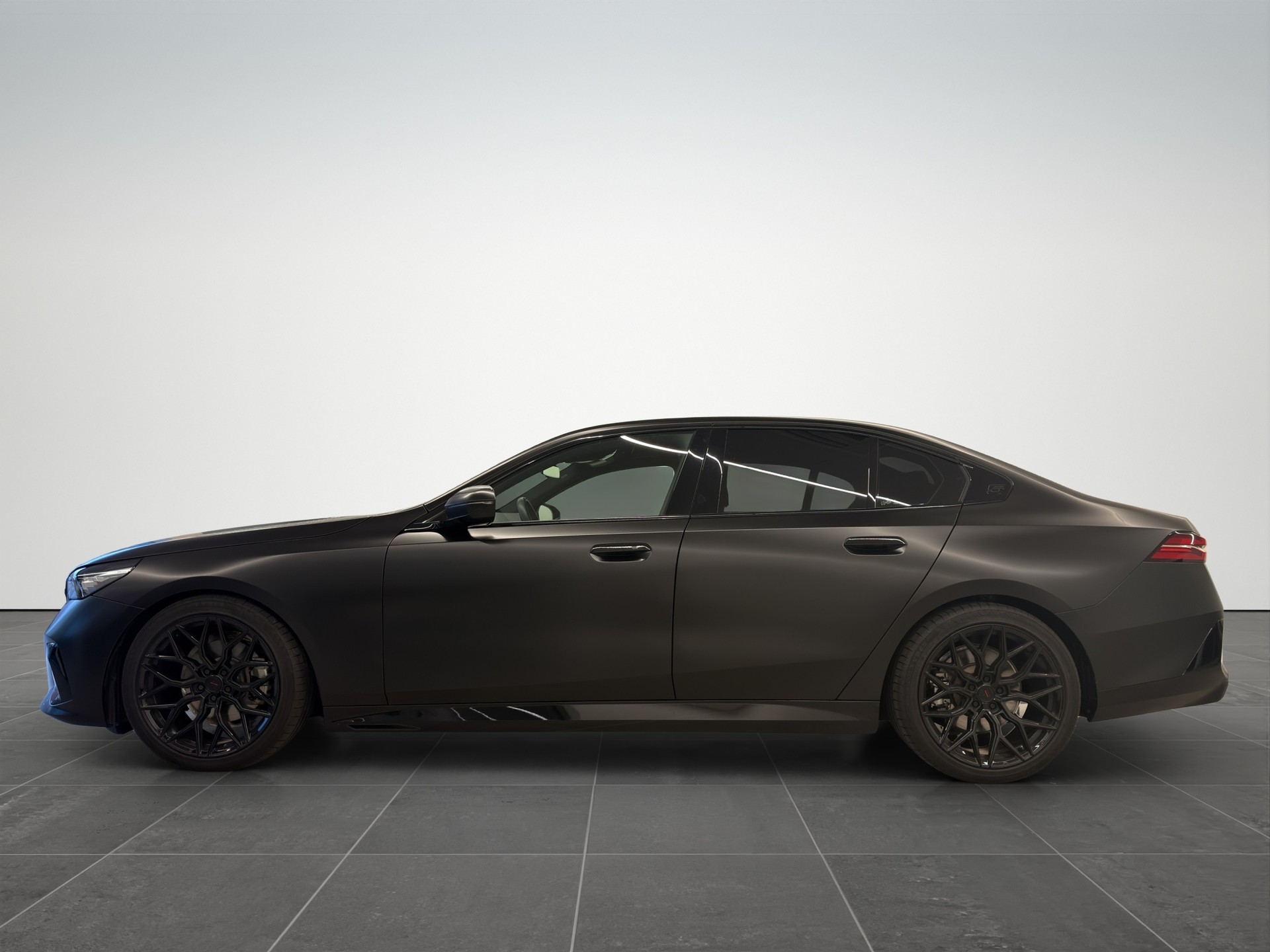 BMW 520d 48V M Sport Steptronic-image-2