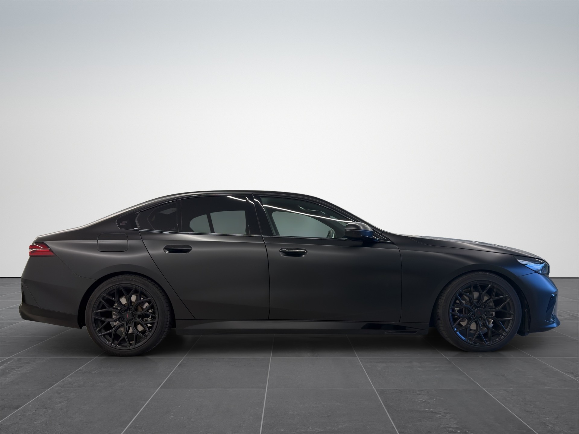 BMW 520d 48V M Sport Steptronic-image-6