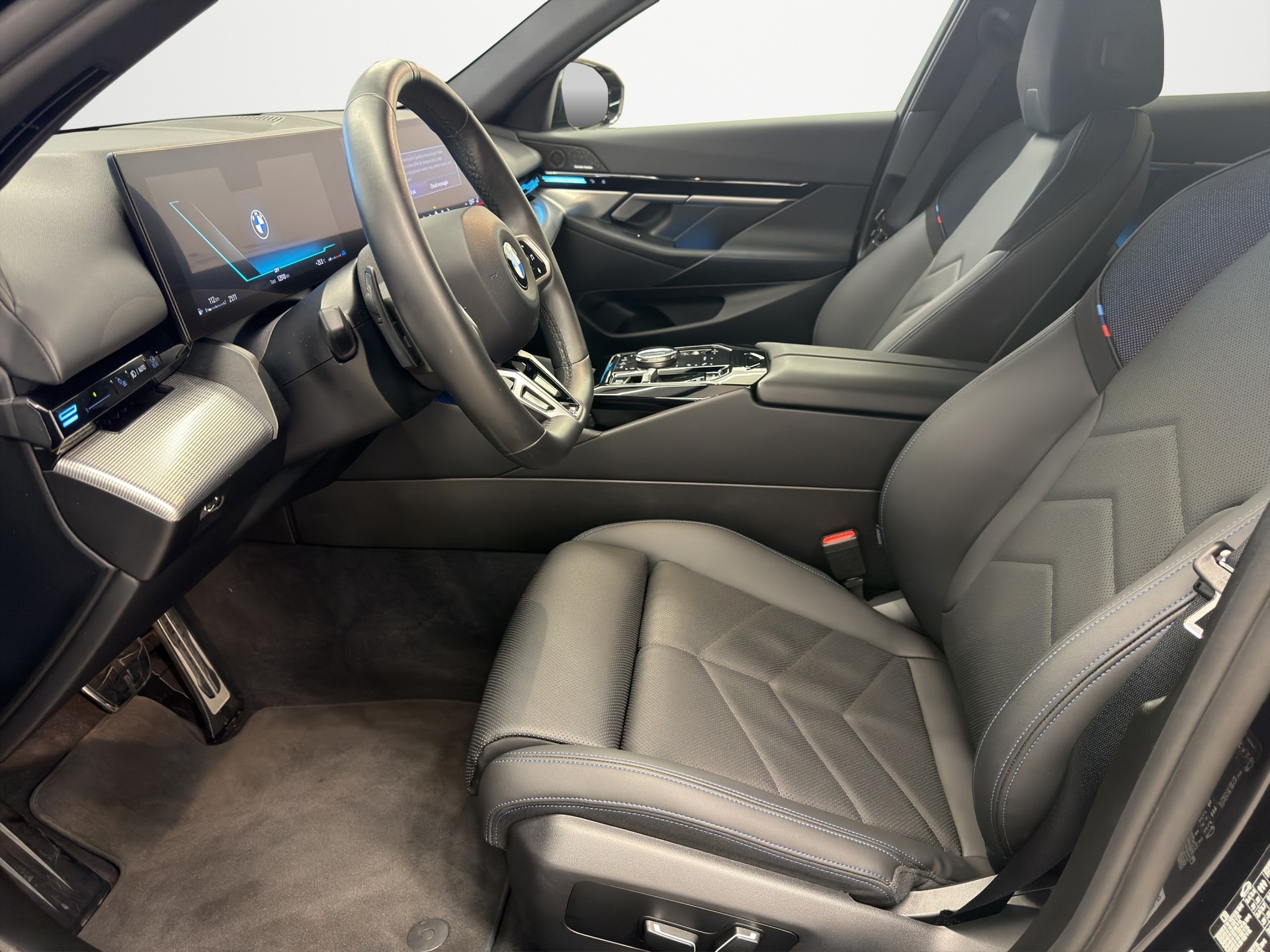 BMW 520d 48V M Sport Steptronic-image-8