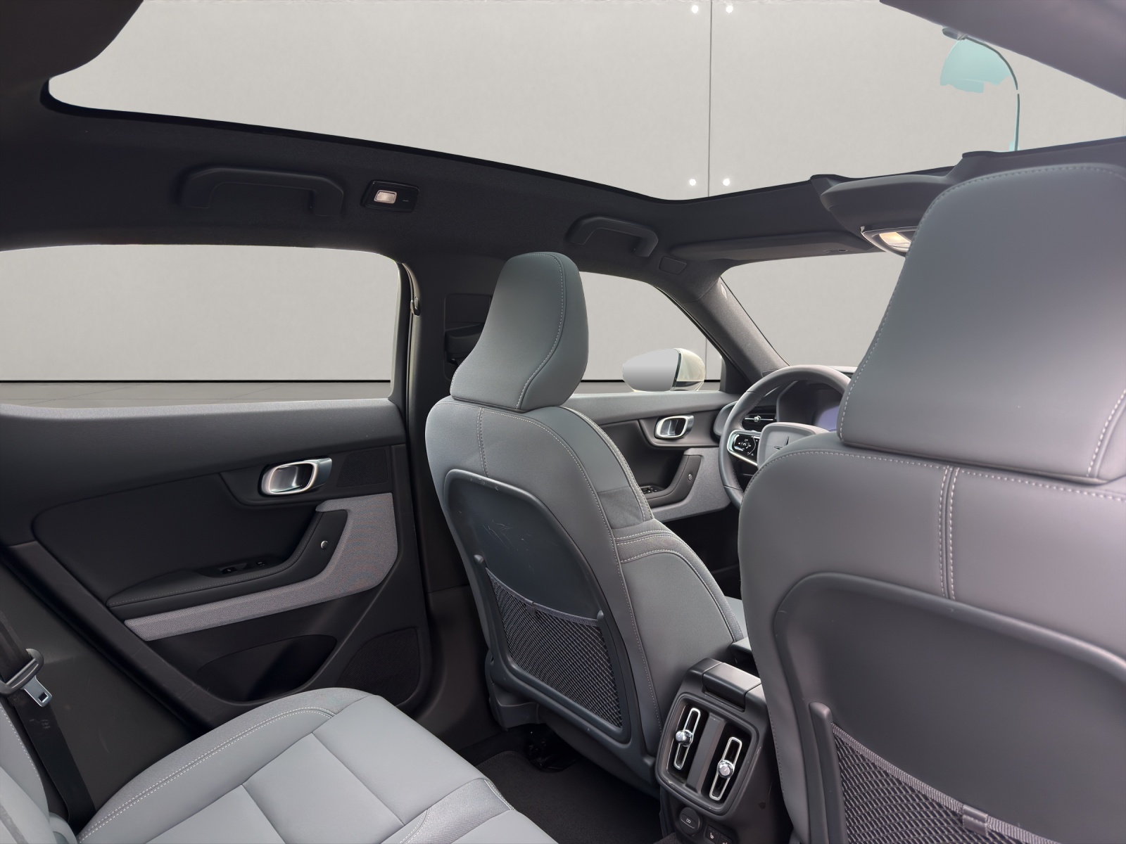 POLESTAR 2 Long Range Dual Motor-image-15