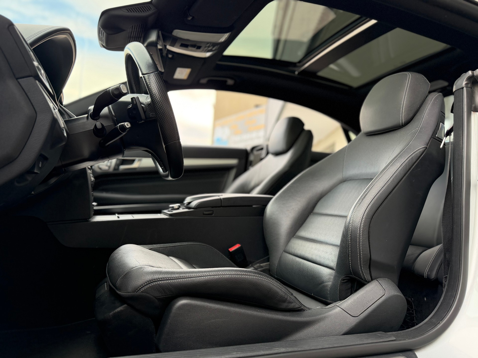 MERCEDES-BENZ E 350 4Matic 7G-Tronic-image-7