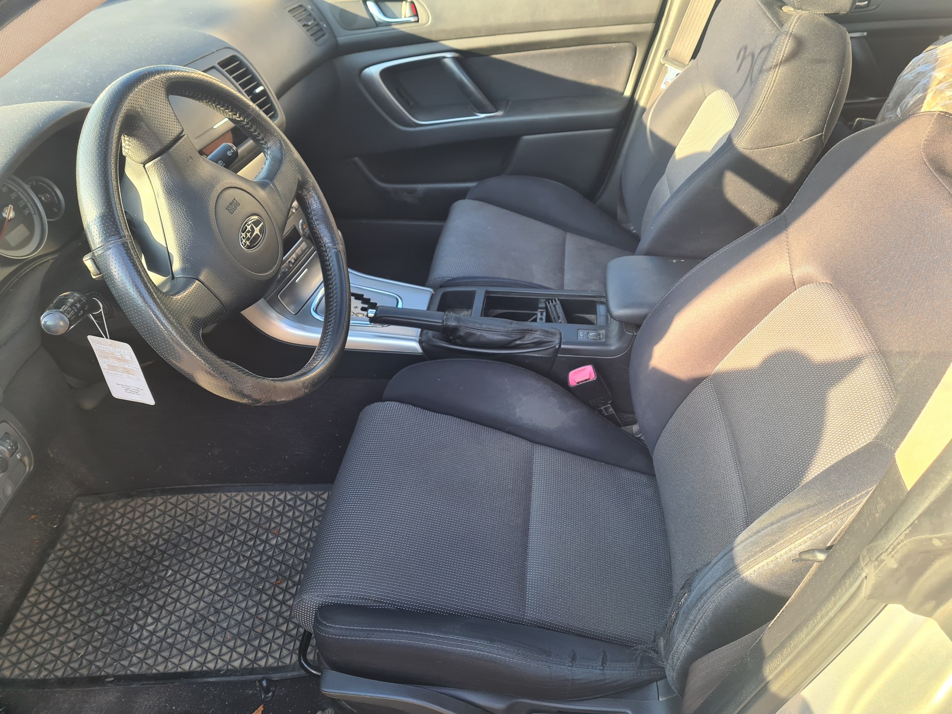 SUBARU Legacy 2.5i AWD Limited Automatic-image-3