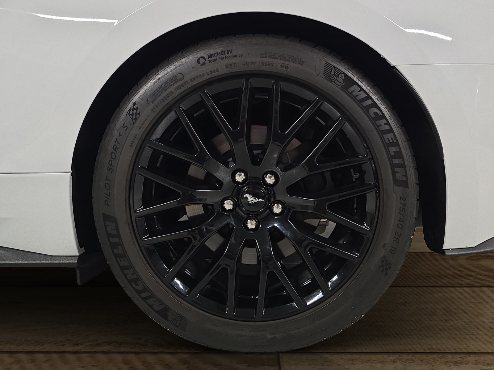 FORD Mustang Convertible 5.0 V8 GT Automat-image-14
