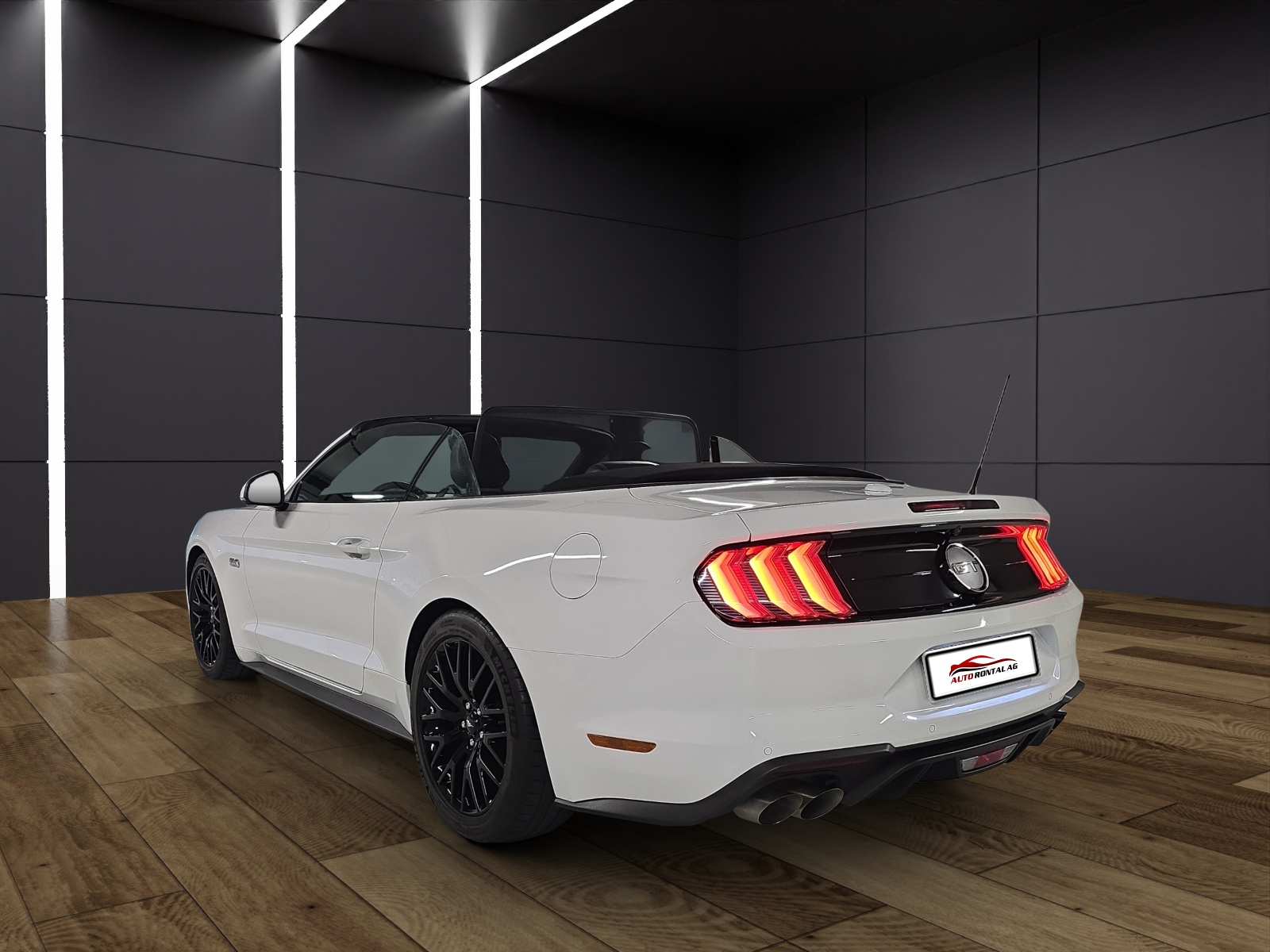 FORD Mustang Convertible 5.0 V8 GT Automat-image-5