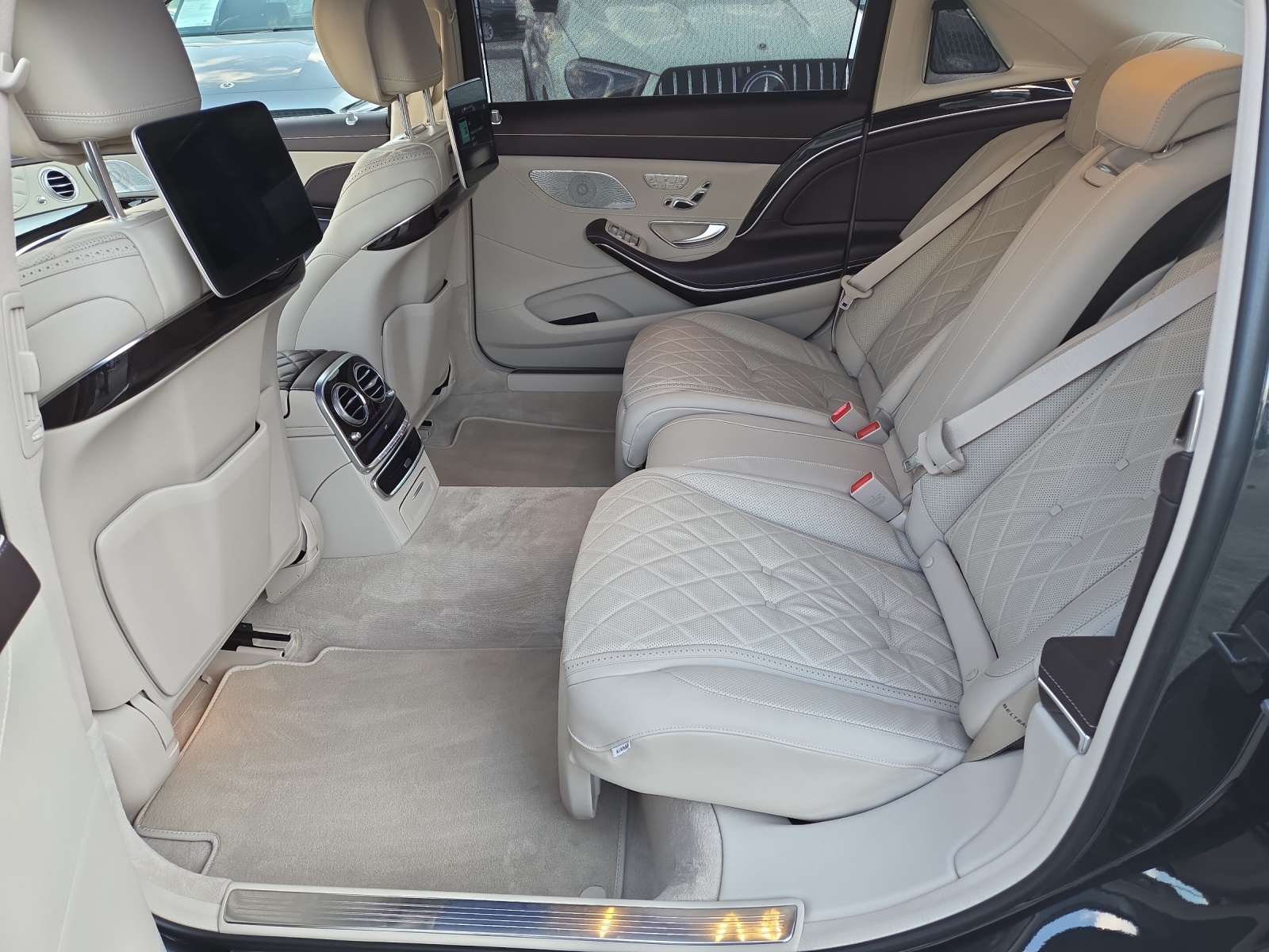 MERCEDES-BENZ S 560 Maybach 4Matic-image-20