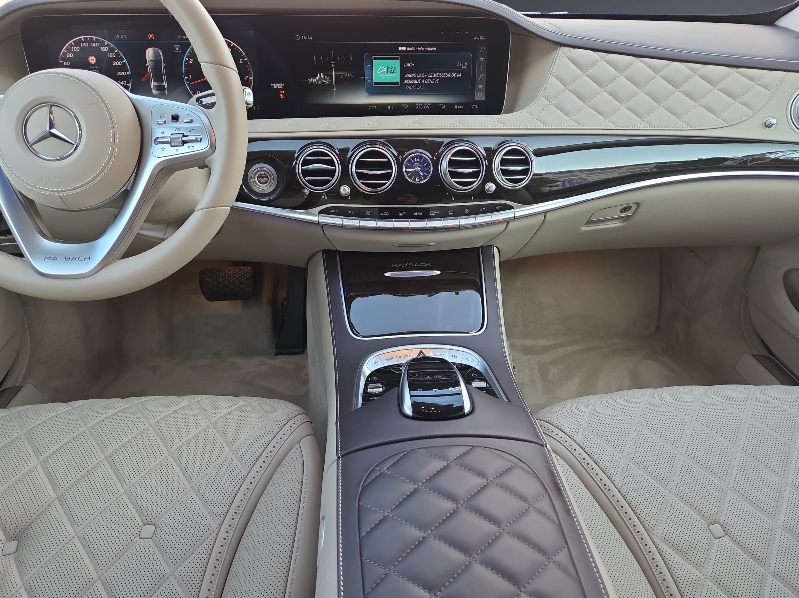 MERCEDES-BENZ S 560 Maybach 4Matic-image-13