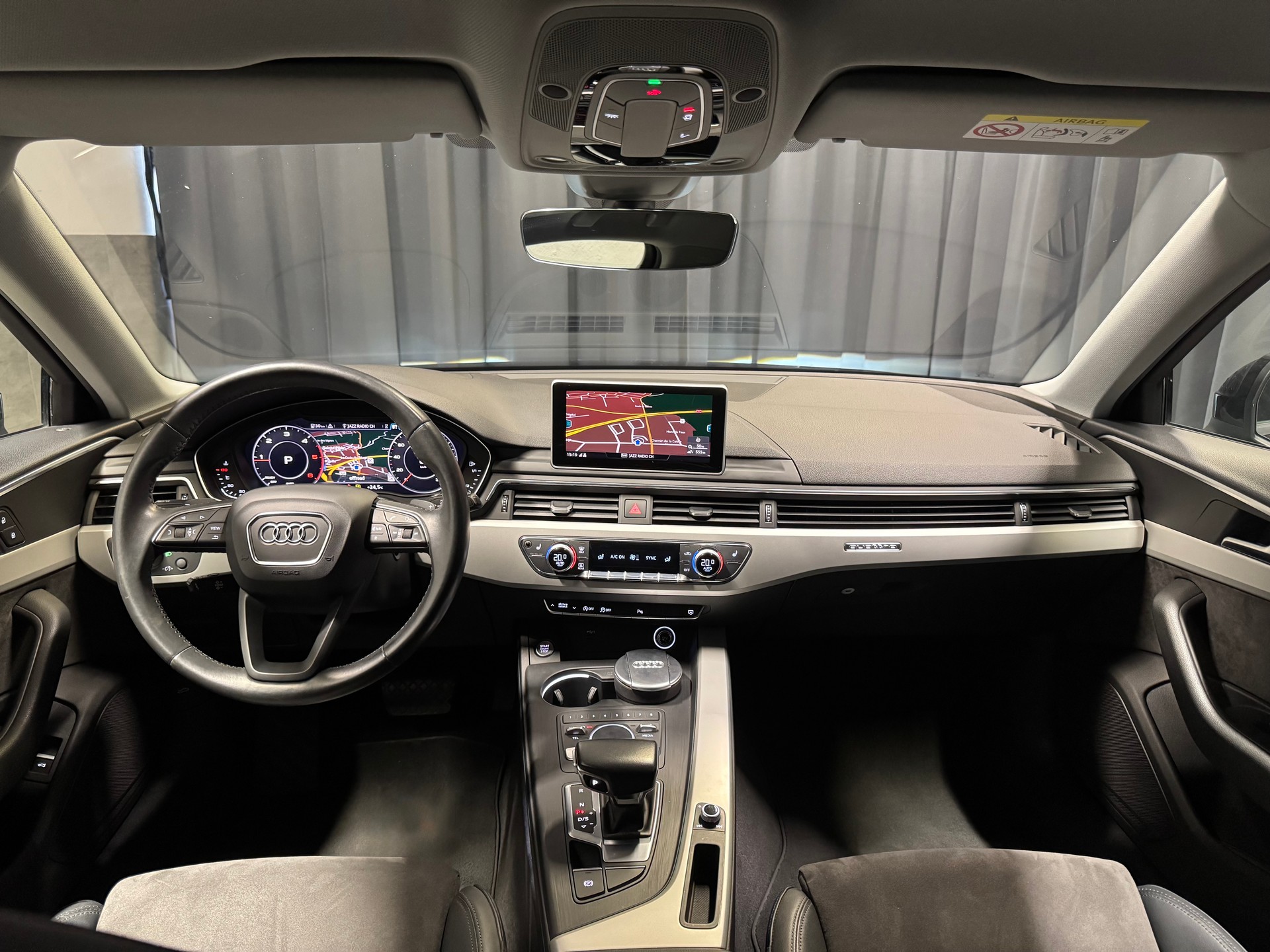 AUDI A4 Avant 40 TDI Sport Attraction quattro S-tronic (19)-image-8
