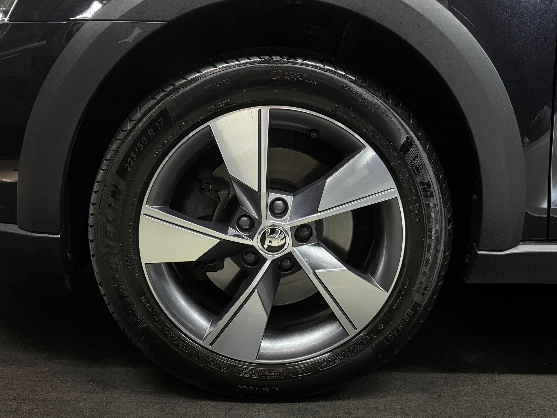 SKODA Octavia Combi 1.8 TSI Scout 4x4 DSG-image-6
