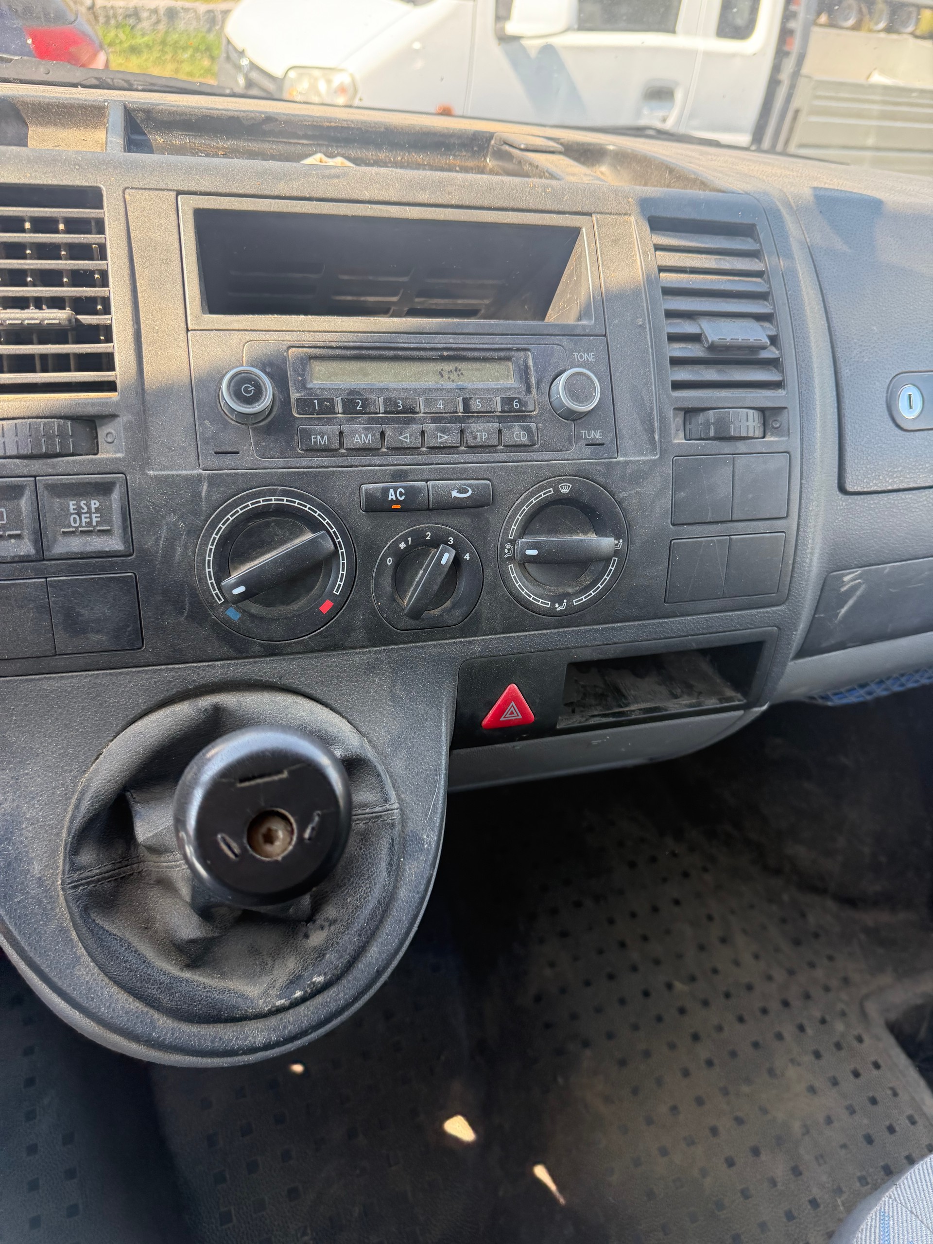 VW T5 1.9 TDI PD Entry-image-7