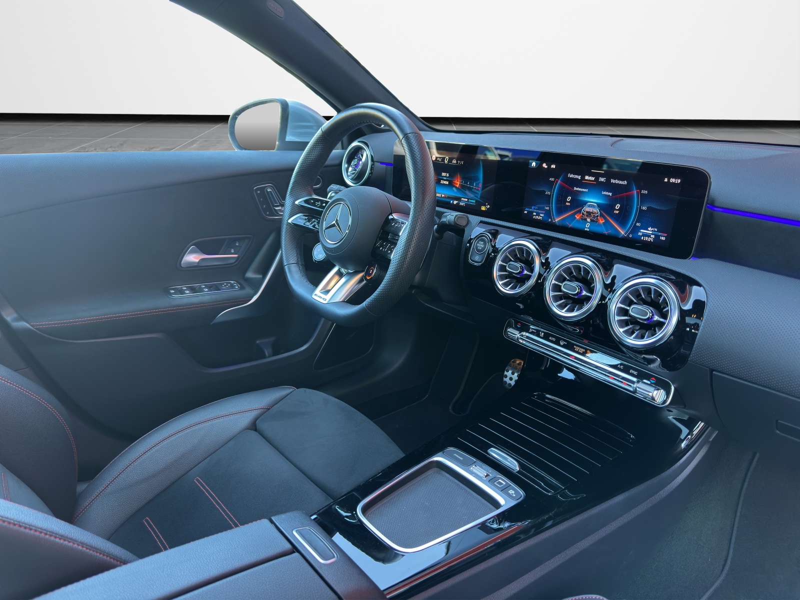 MERCEDES-BENZ A35AMG 4Matic 8G-DCT *CH-Wagen*-image-12