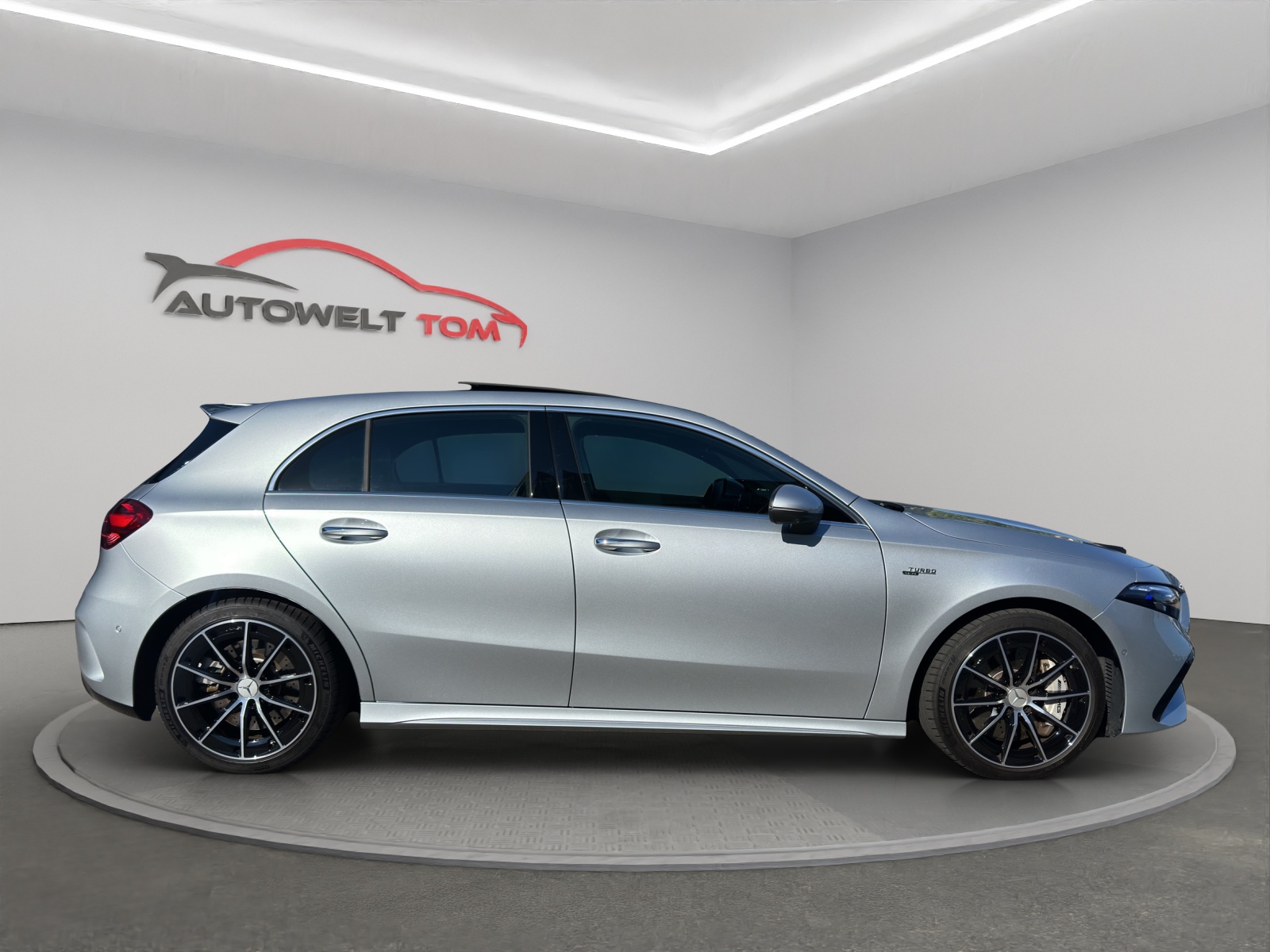 MERCEDES-BENZ A AMG 35 4Matic 8G-DCT-image-5