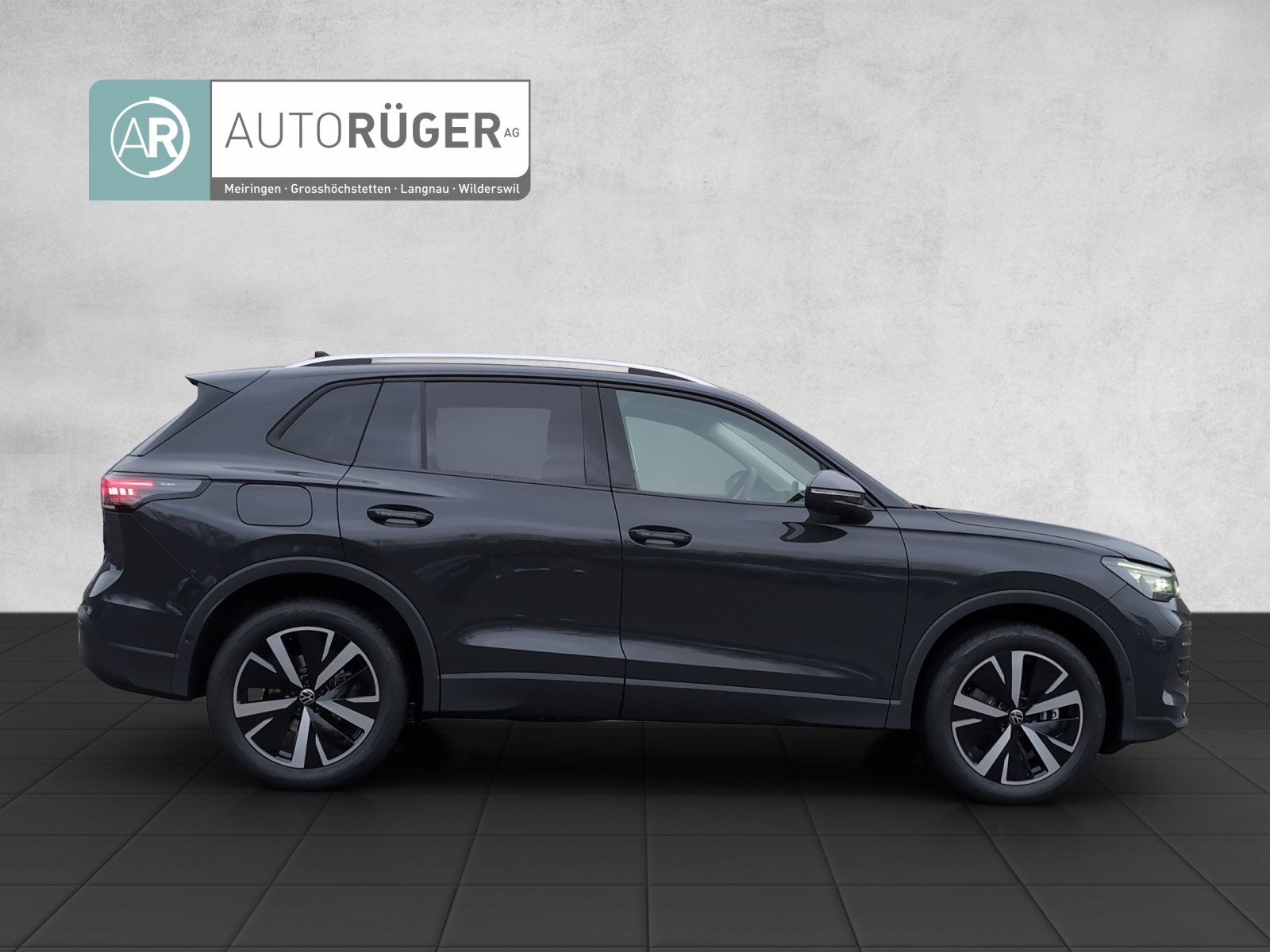 VW Tiguan 2.0 TSI United DSG 4Motion-image-6