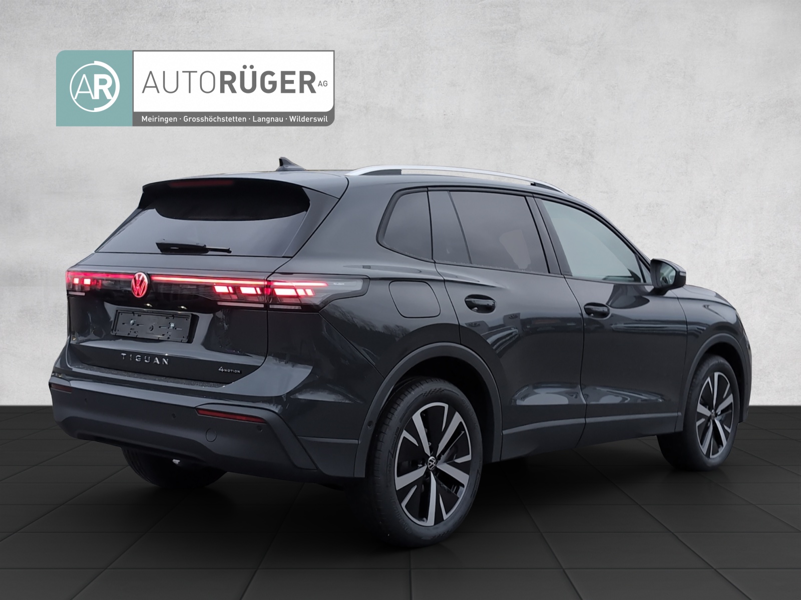 VW Tiguan 2.0 TSI United DSG 4Motion-image-5