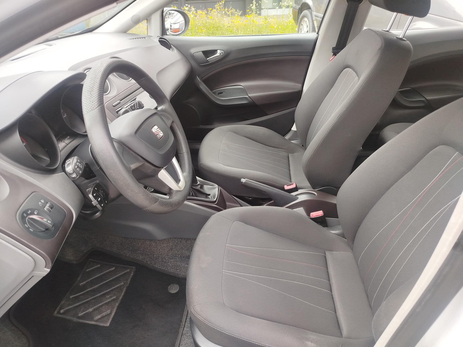 SEAT Ibiza 1.4 Style-image-8