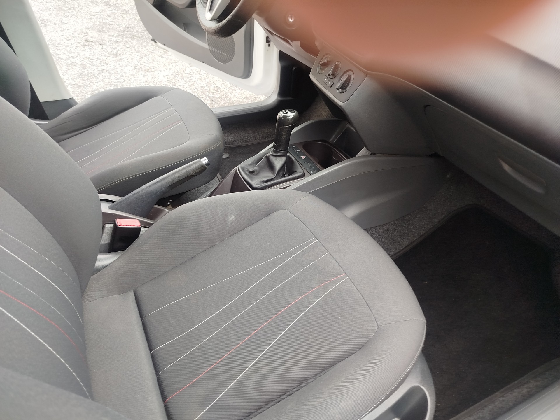 SEAT Ibiza 1.4 Style-image-10