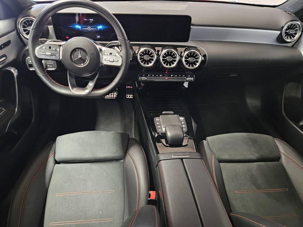 MERCEDES-BENZ A 250 4Matic AMG Line-image-7
