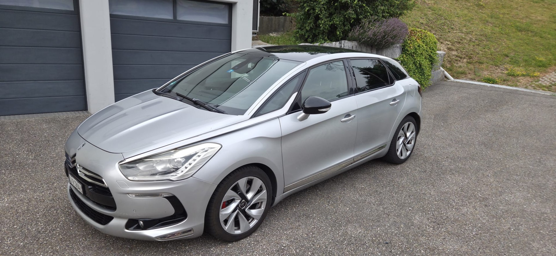 DS AUTOMOBILES DS5 1.6 Turbo Paris Rendez-vous-image-0
