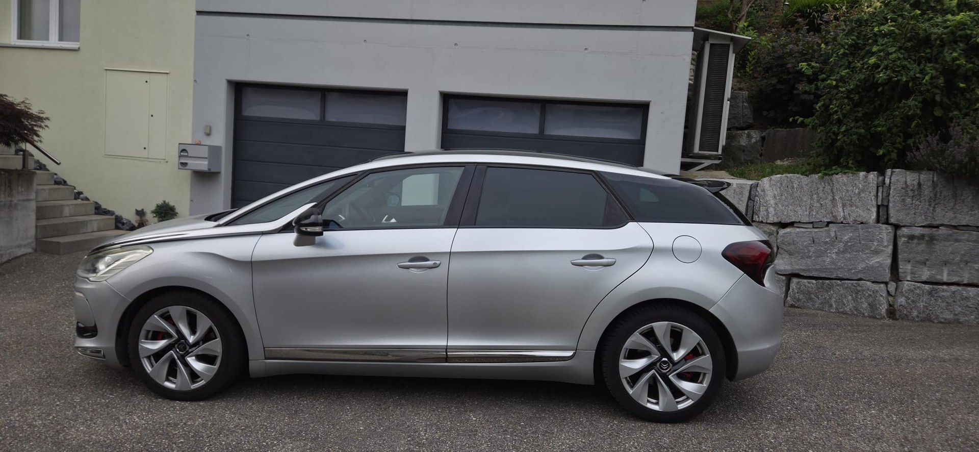 DS AUTOMOBILES DS5 1.6 Turbo Paris Rendez-vous-image-3