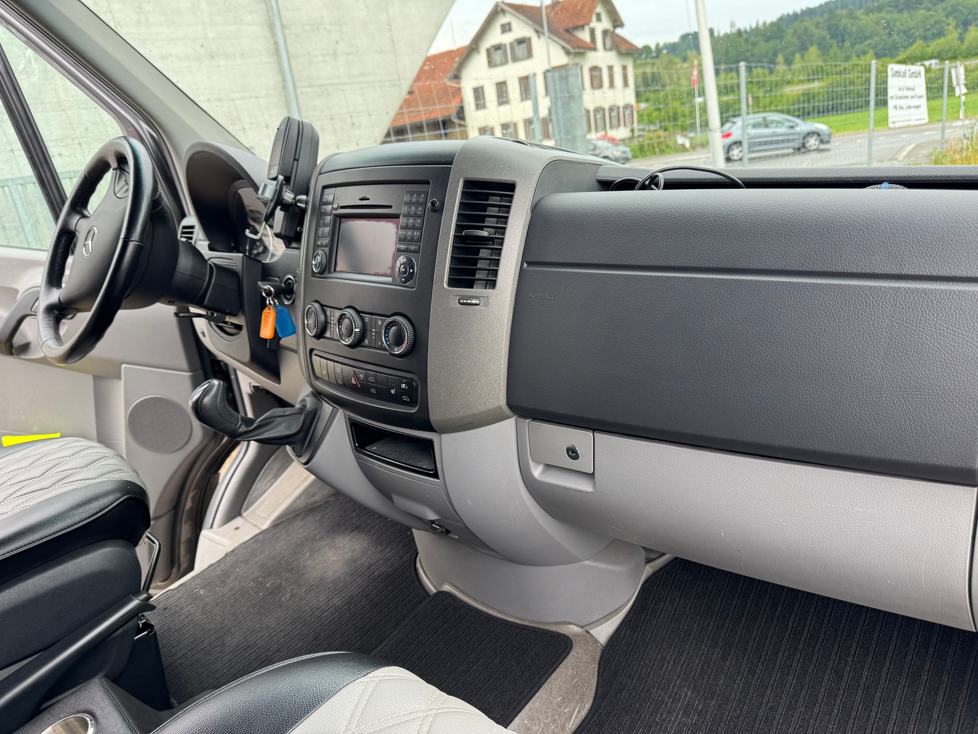 MERCEDES-BENZ Personenwagen-image-3
