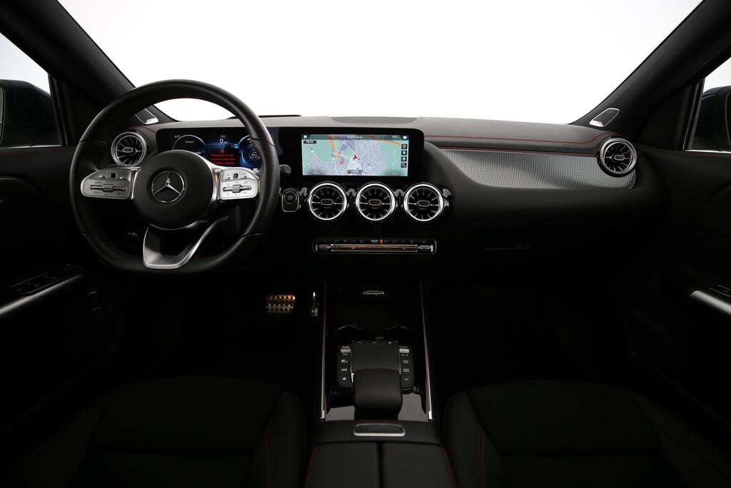 MERCEDES-BENZ EQA 350 Swiss Star AMG Line 4matic-image-4