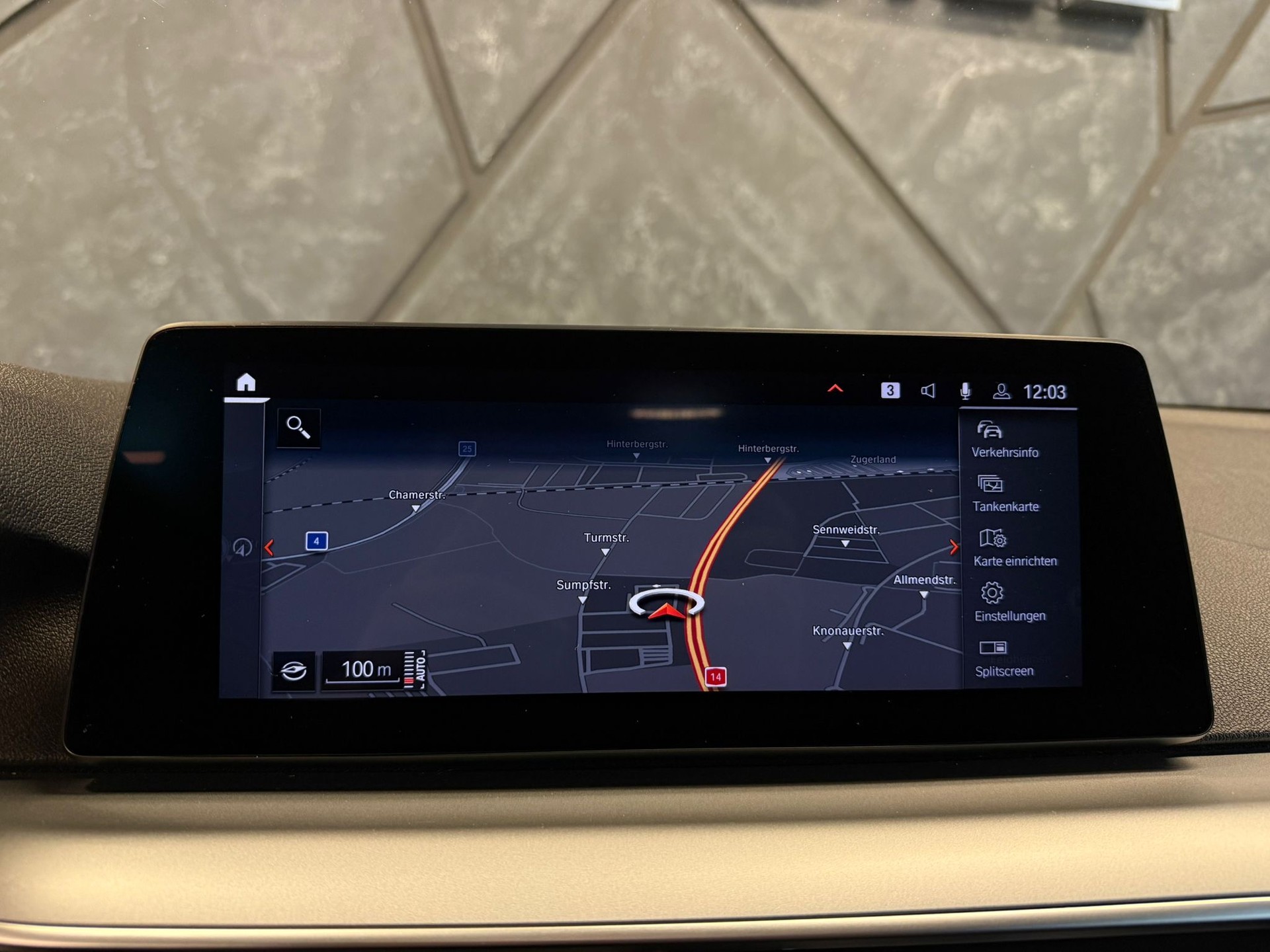 BMW 520d xDrive 48V Touring Steptronic-image-11