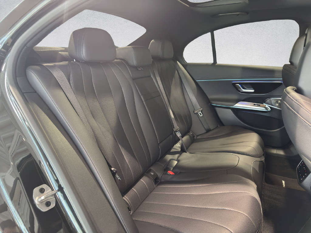 MERCEDES-BENZ E 220 d AMG Line Matic-image-12