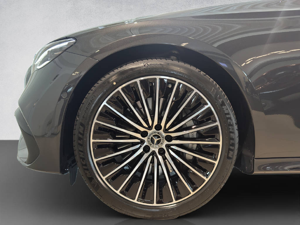 MERCEDES-BENZ E 220 d AMG Line Matic-image-6