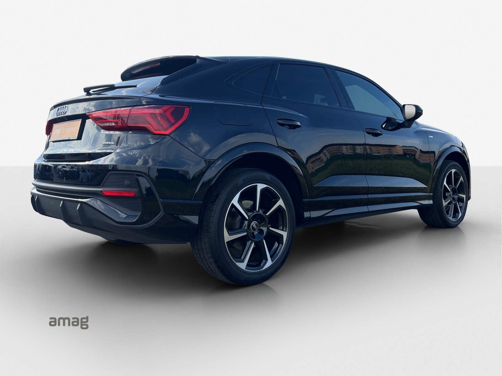 AUDI Q3 Sportback 40 TDI S line Attraction quattro S-tronic-image-4
