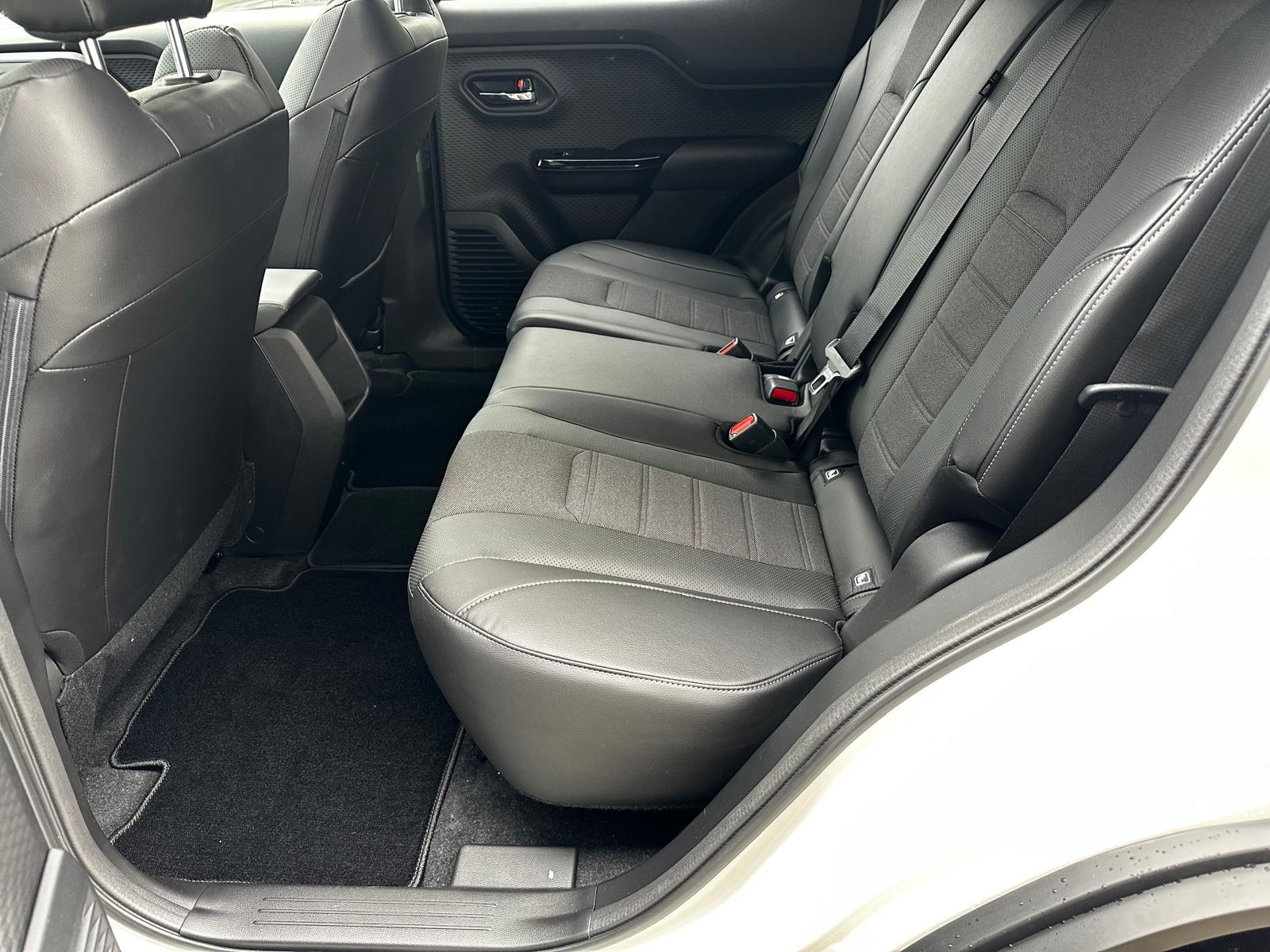 TOYOTA Urban Cruiser Premium AWD-image-10