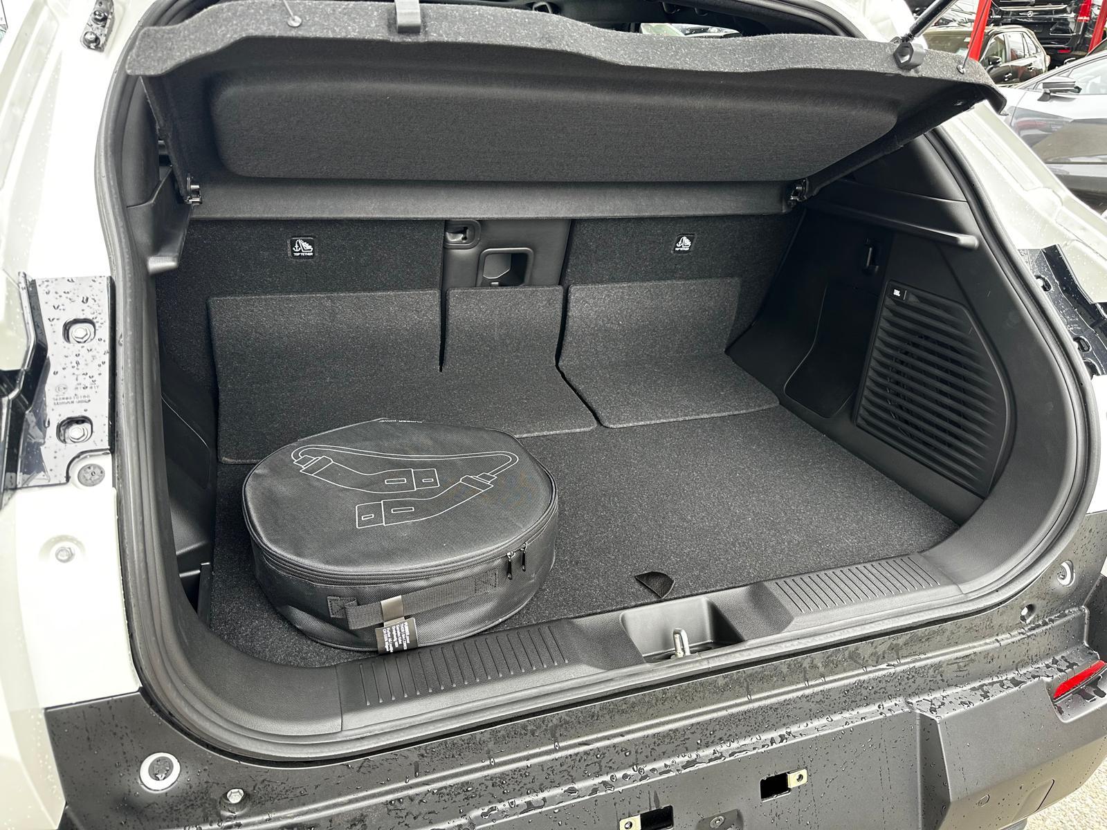 TOYOTA Urban Cruiser Premium AWD-image-6
