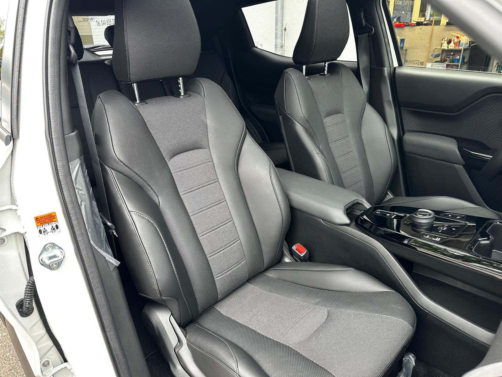 TOYOTA Urban Cruiser Premium AWD-image-14