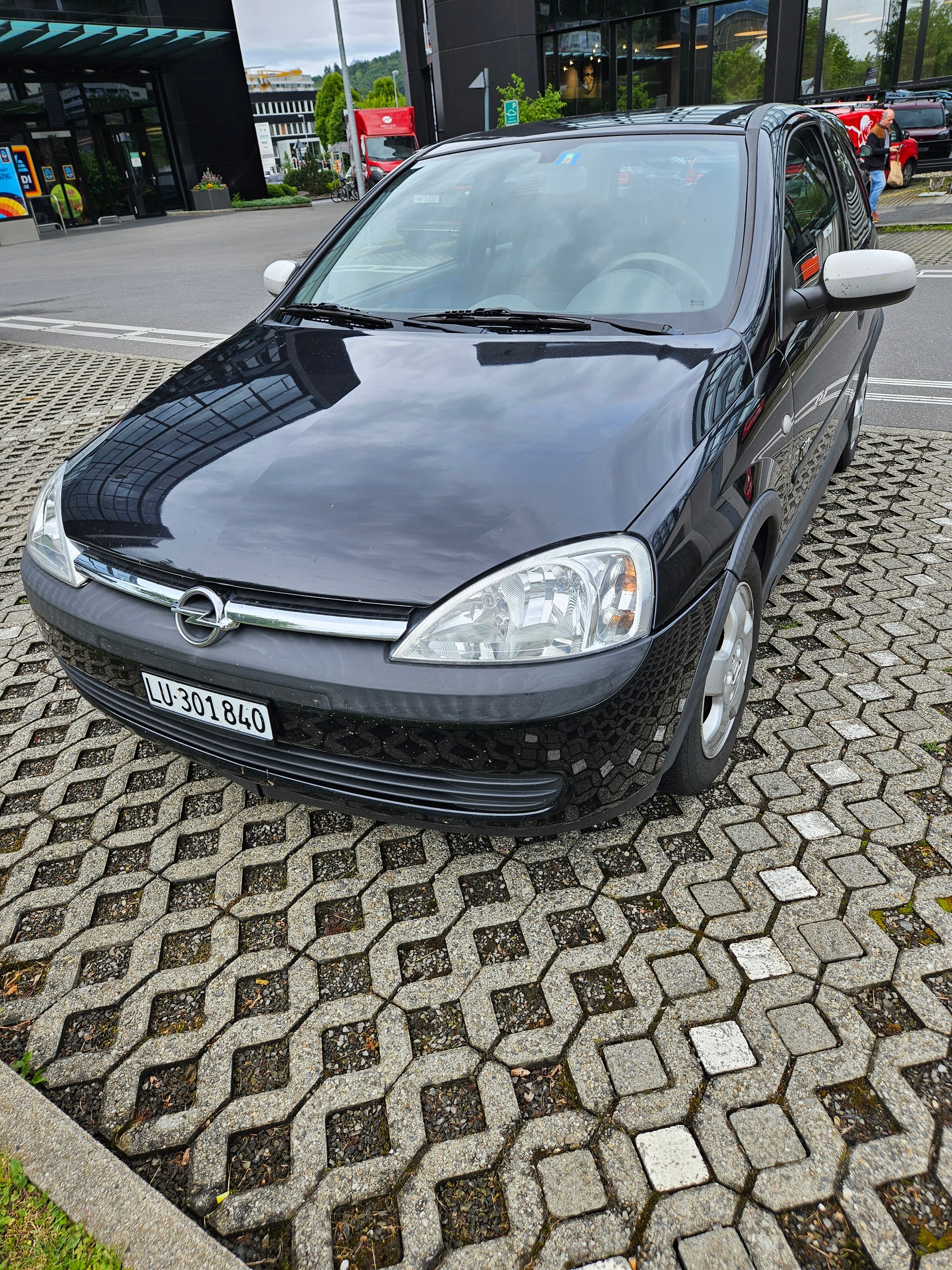 OPEL CORSA-image-0