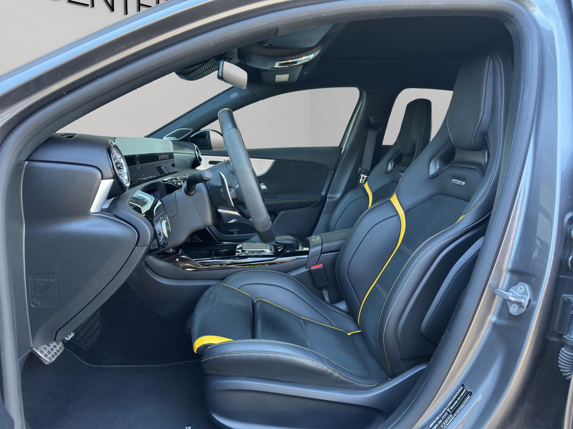 MERCEDES-BENZ A 45 S AMG 4Matic+ Speedshift-image-7