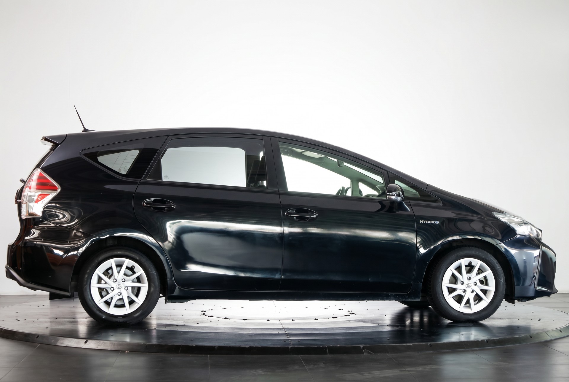 TOYOTA Prius+ 1.8 VVT-i HSD Comfort-image-5