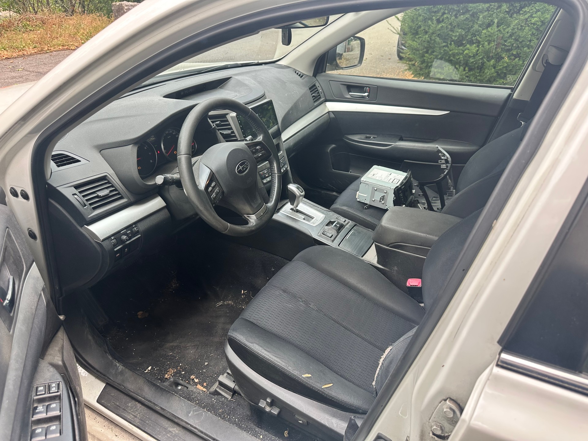 SUBARU LEGACY-image-8