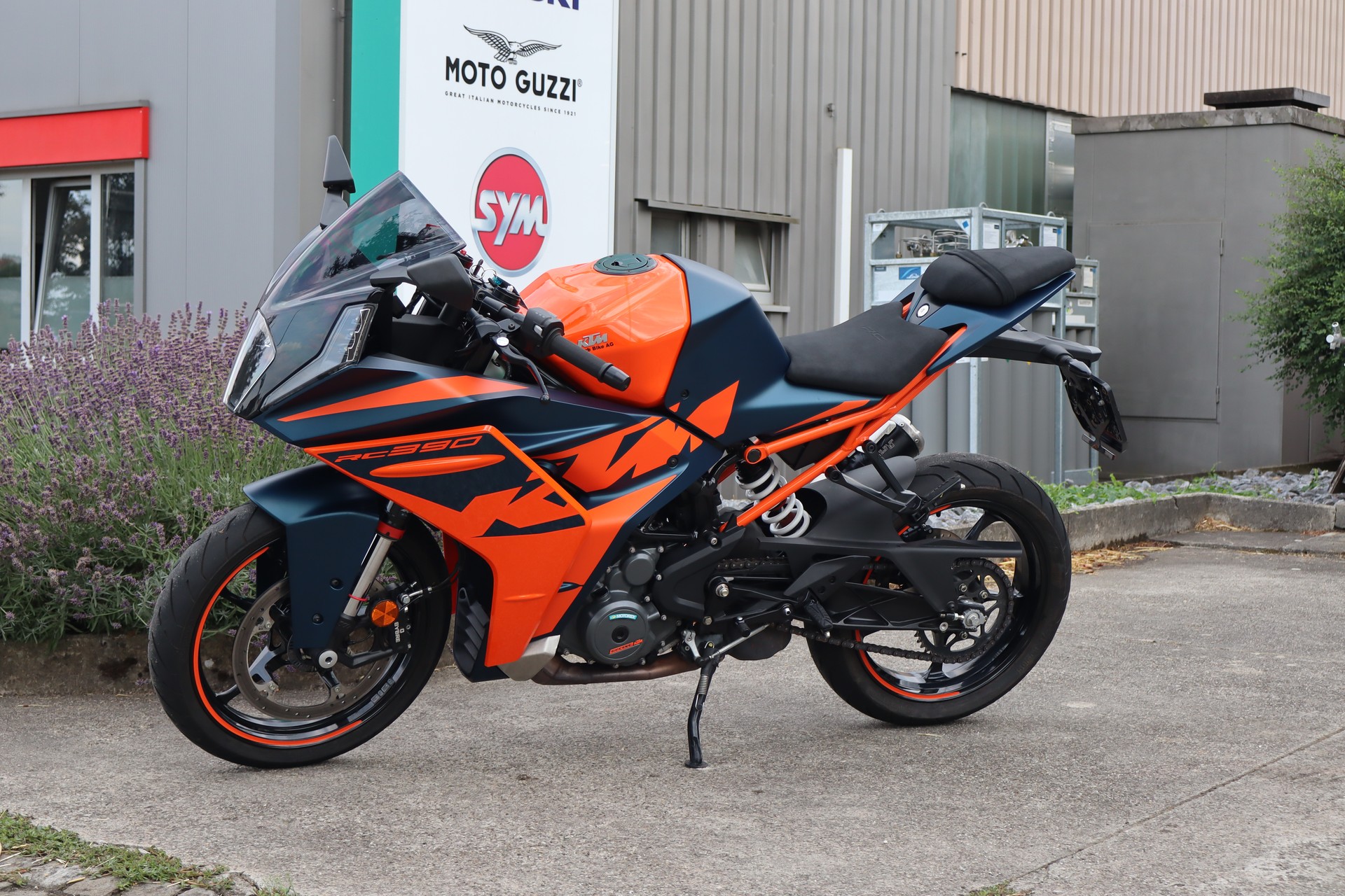 KTM RC 390 ABS-image-4