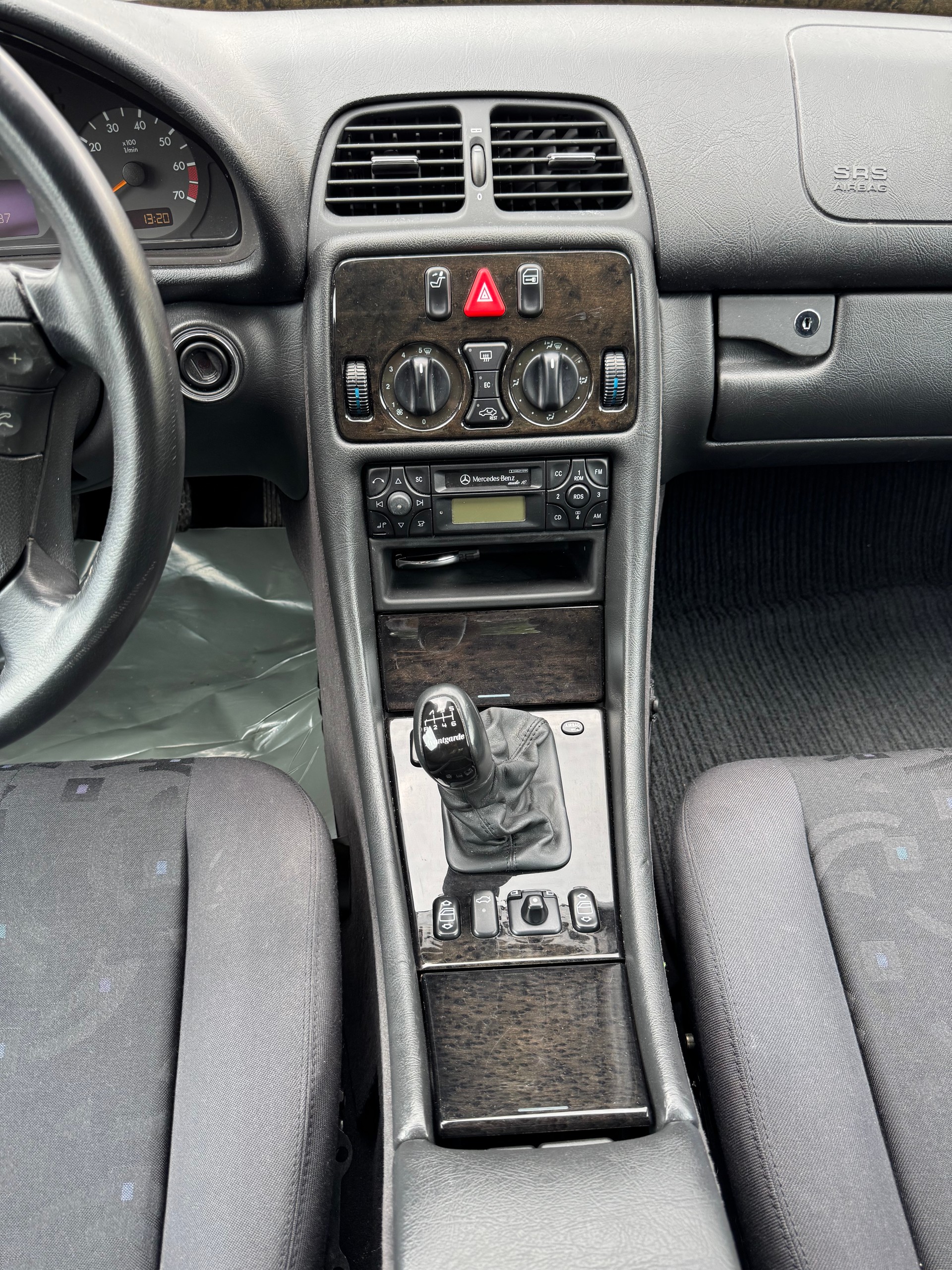 MERCEDES-BENZ CLK 200 Kompressor Avantgarde-image-12
