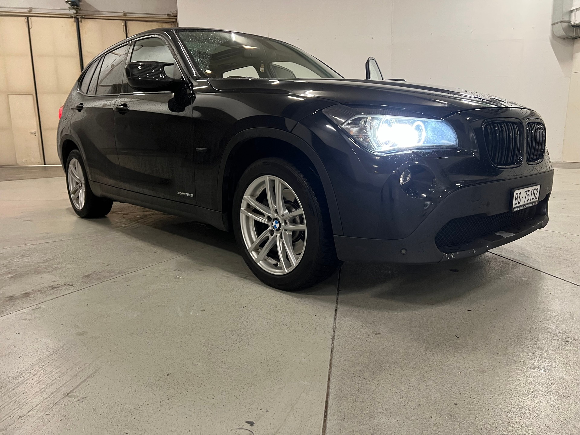 BMW 28i xDrive-image-1