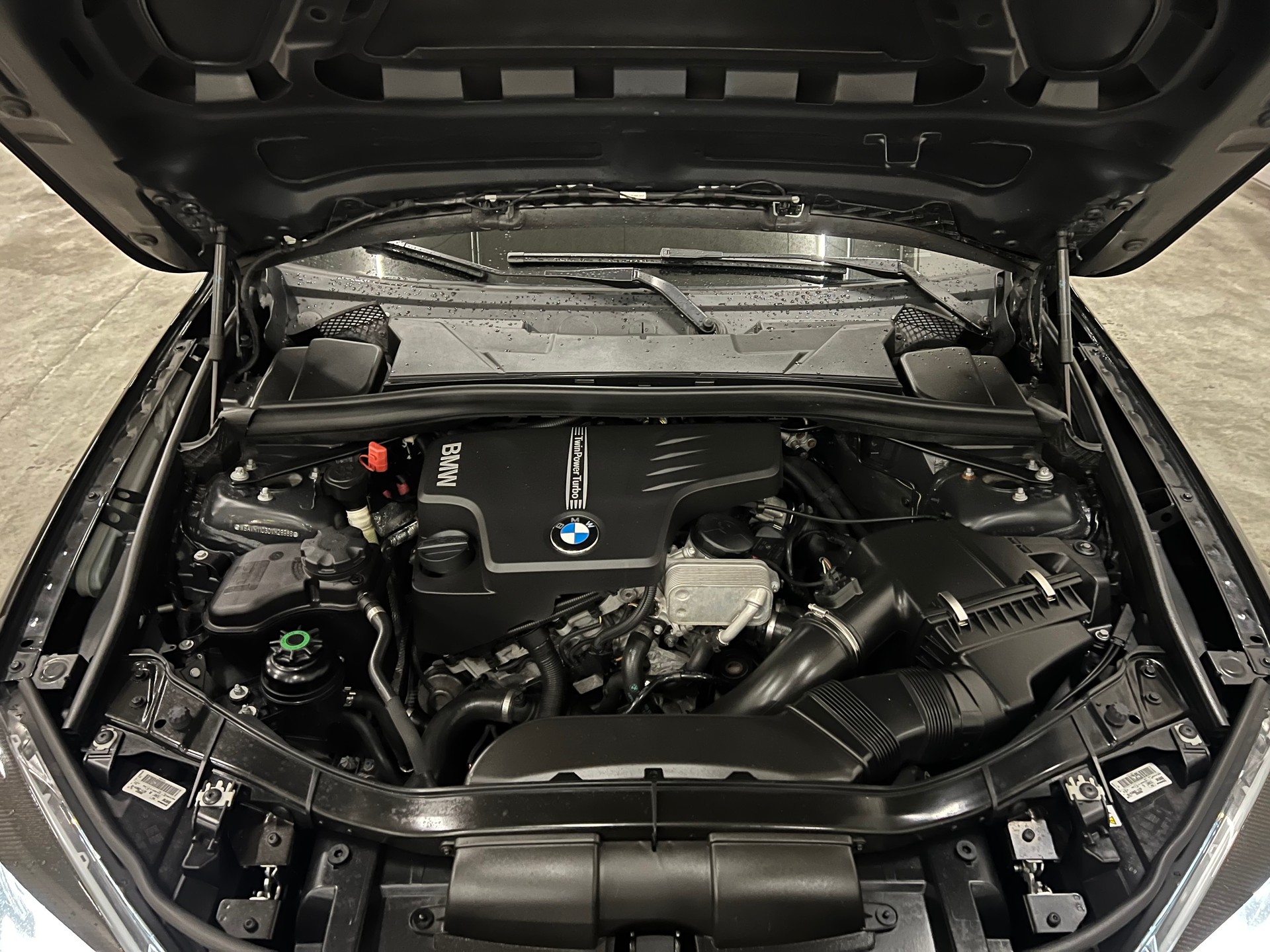 BMW 28i xDrive-image-2