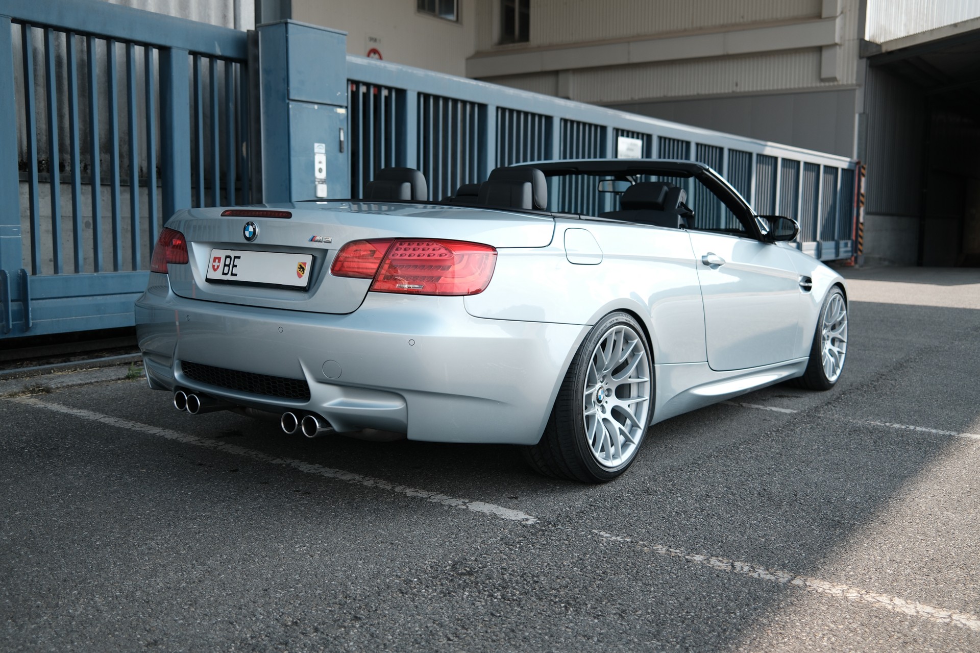 BMW M3-image-2