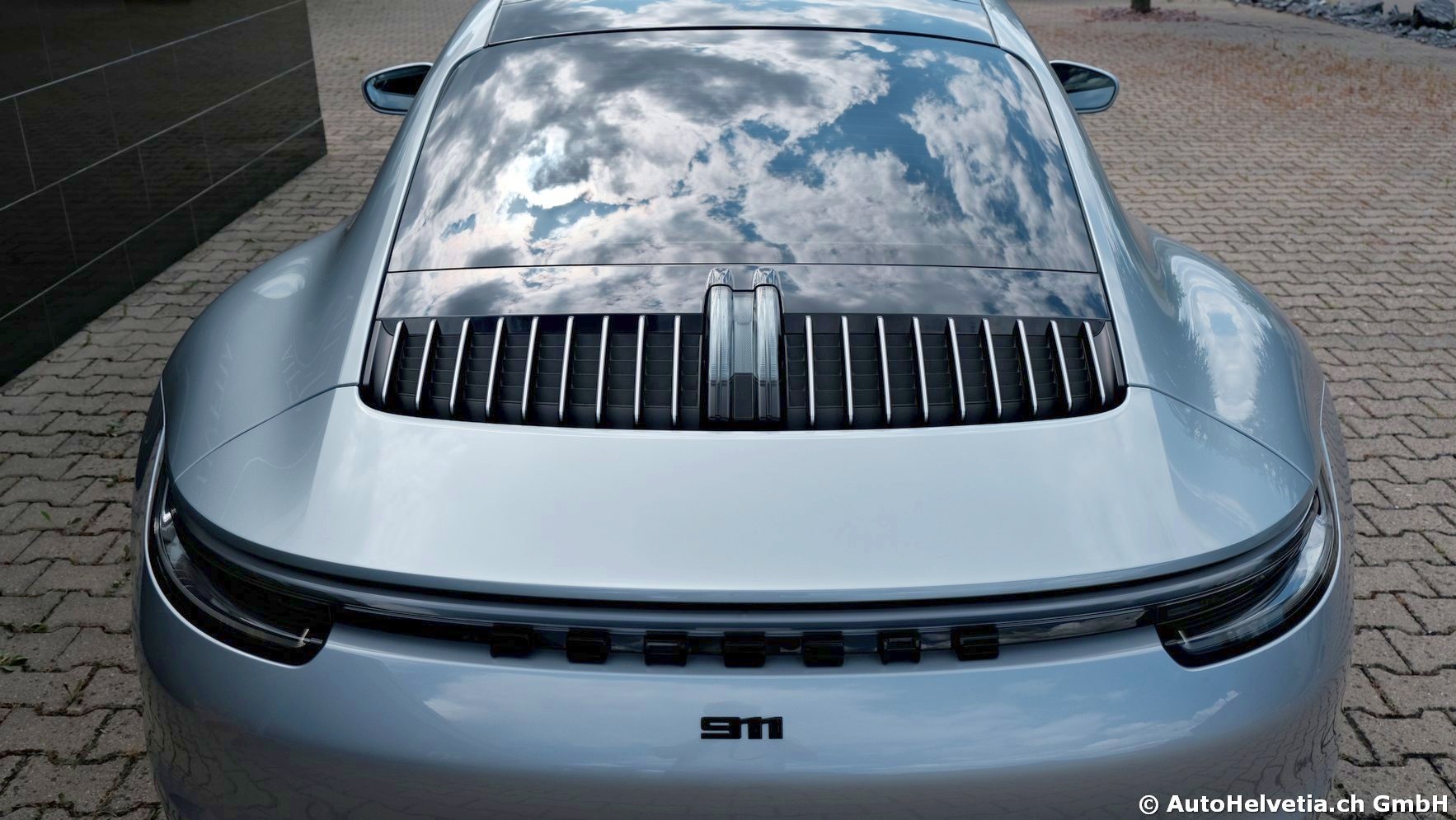 PORSCHE 911 Carrera 4S-image-10