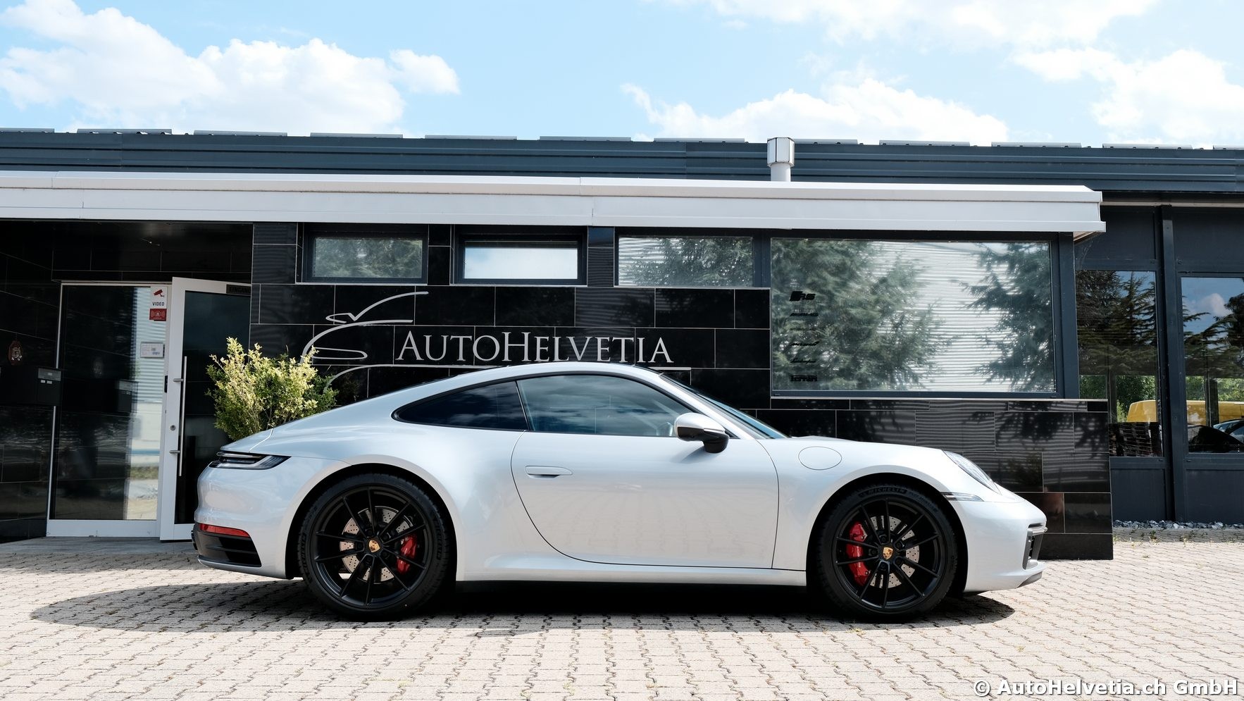 PORSCHE 911 Carrera 4S-image-3