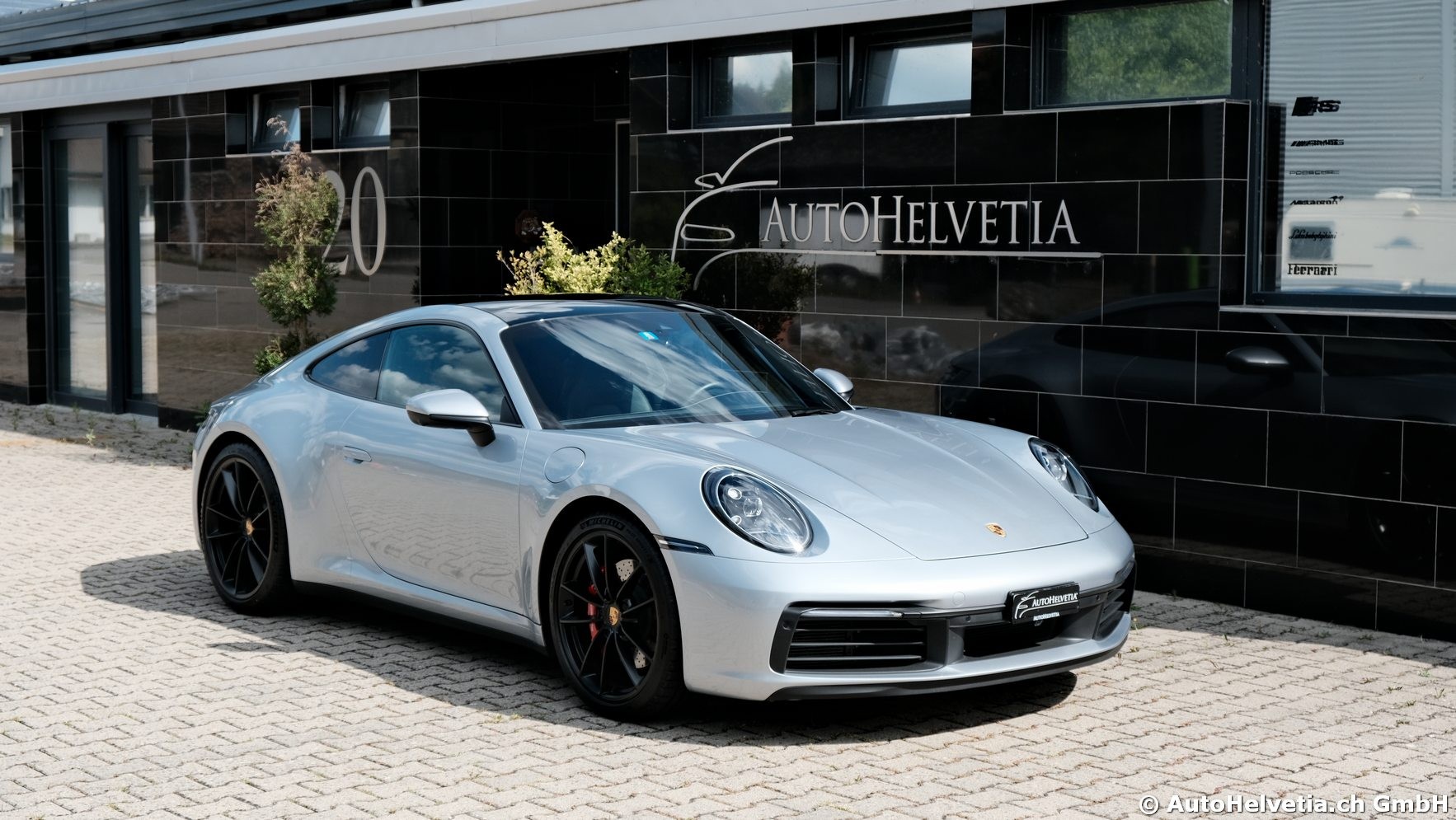 PORSCHE 911 Carrera 4S-image-1