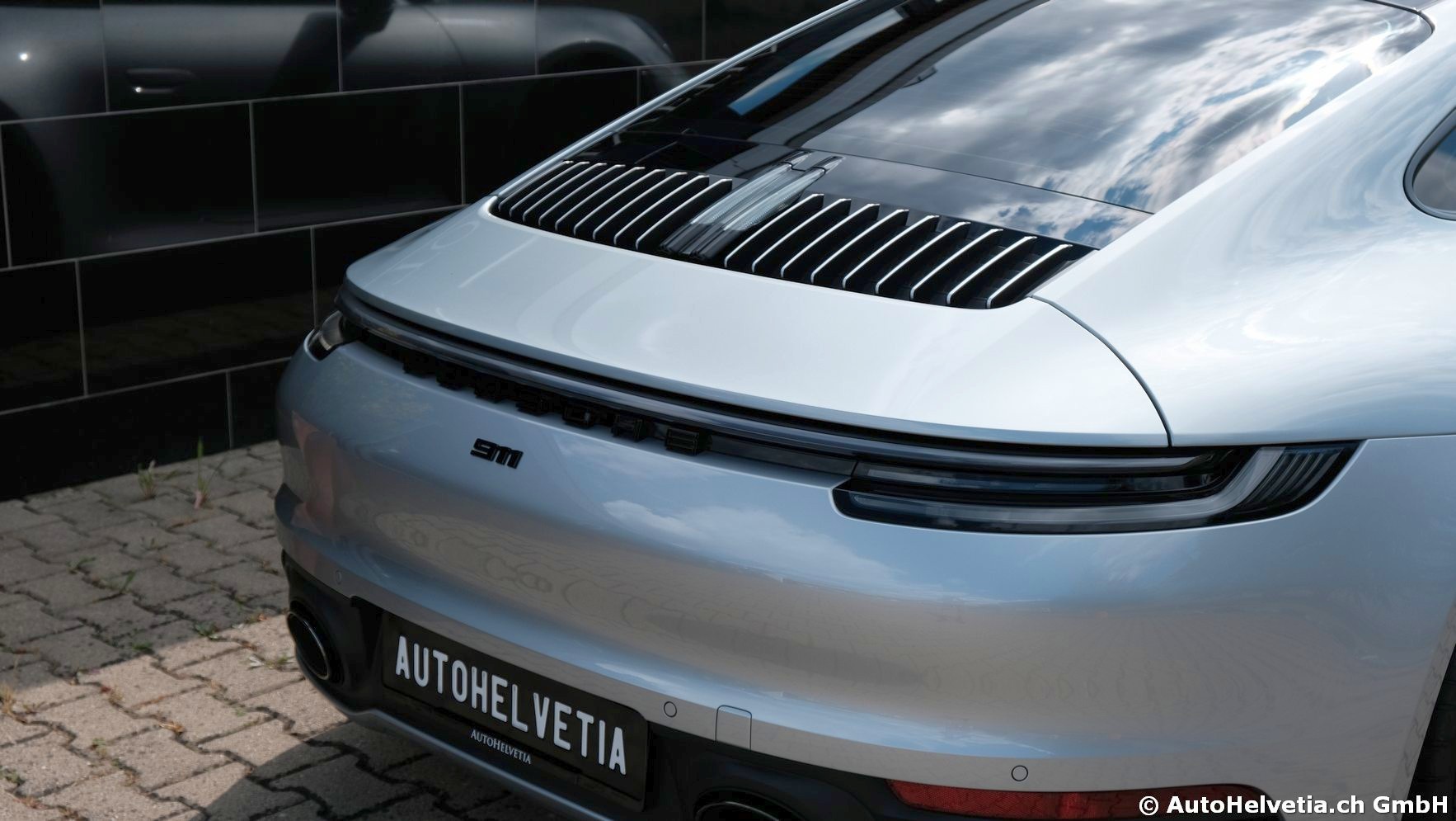 PORSCHE 911 Carrera 4S-image-6