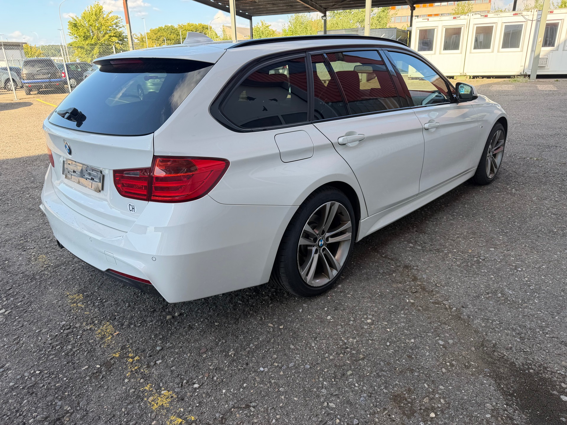 BMW 328i xDrive Touring Steptronic-image-5